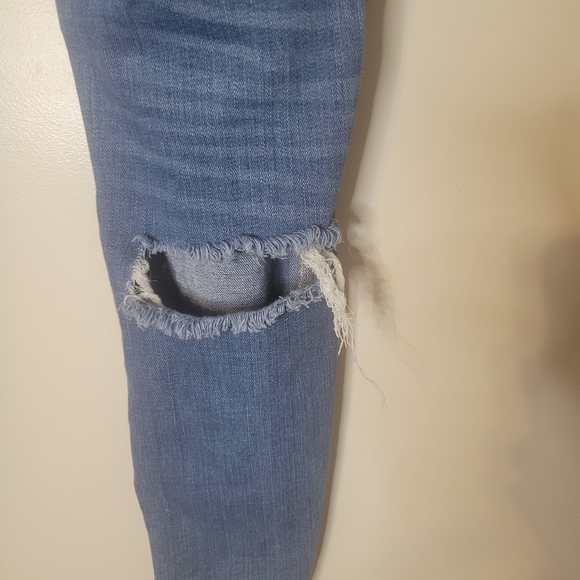 Cello Jeans Distressed Ankle Cropped Skinny - Picture 3 of 7